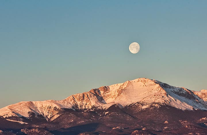 Full moon set over Pikes Peak on a Winter morning